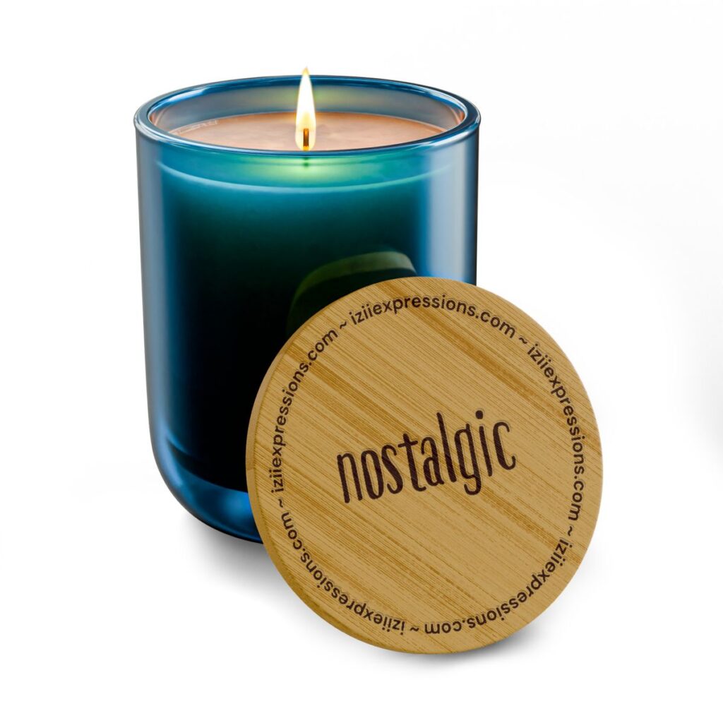 Nostalgic scented candle with wooden lid